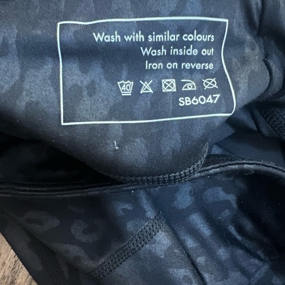 SWEATY BETTY All Day Emboss Workout Leggings NWOT - Picture 12 of 13